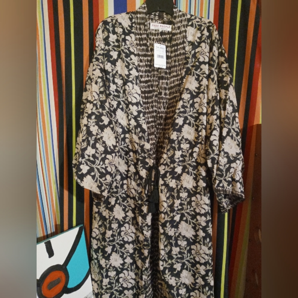 BNWT Free People Rumi Reversible Kimono Size L